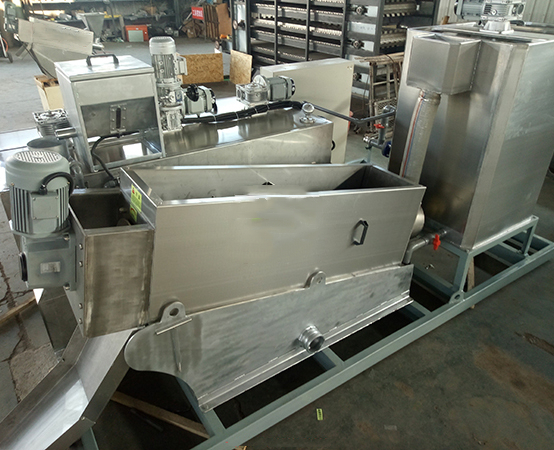 士元直角減速機(jī)在疊螺機(jī)上的應(yīng)用