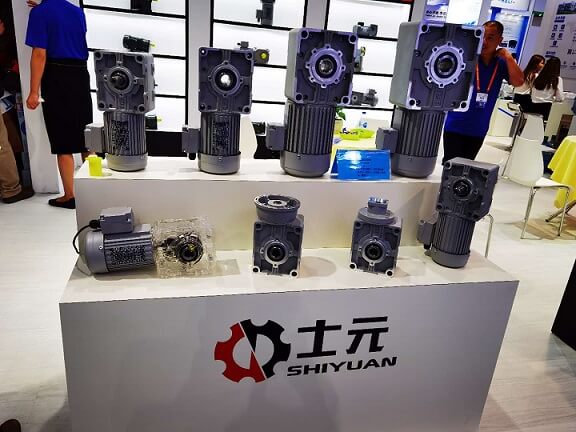 上海工博會(huì)|邁傳&士元減速機(jī)SRH準(zhǔn)雙曲面直角減速機(jī)新品發(fā)布