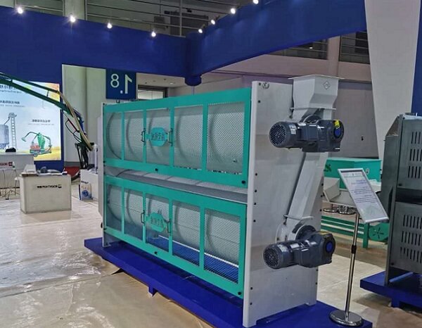 大米分級機(jī)減速機(jī)-邁傳KF系列直角減速機(jī)的應(yīng)用