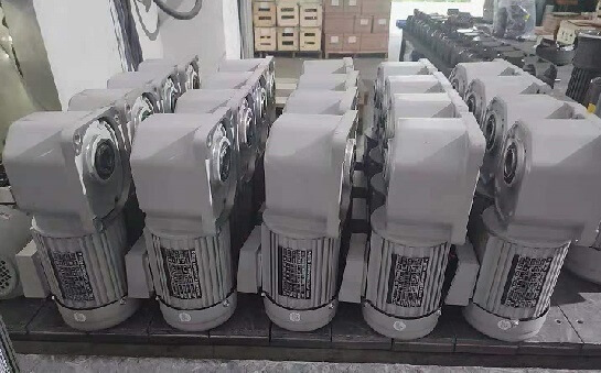 直交軸減速電機SGF30-HL-400W-30S廠家發(fā)貨通知