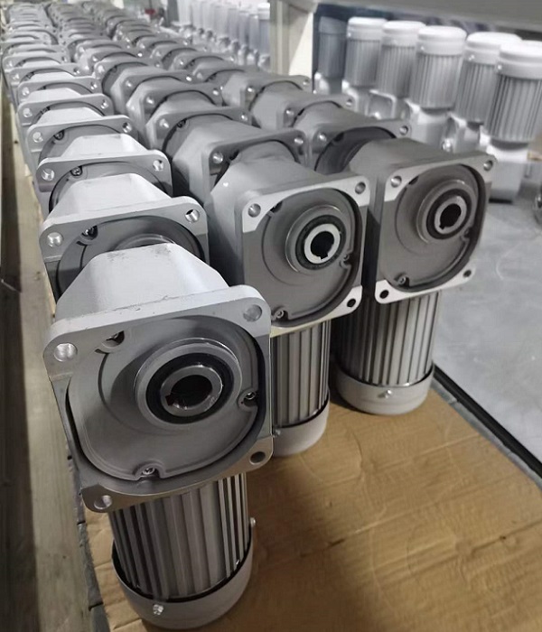 士元直角電機(jī) SGF30孔-400W直角減速電機(jī)工廠直發(fā)