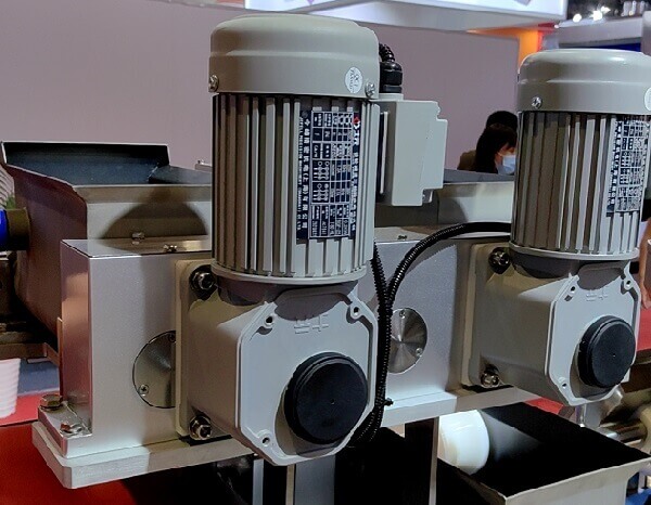 士元直角減速電機在烘焙機上的應(yīng)用